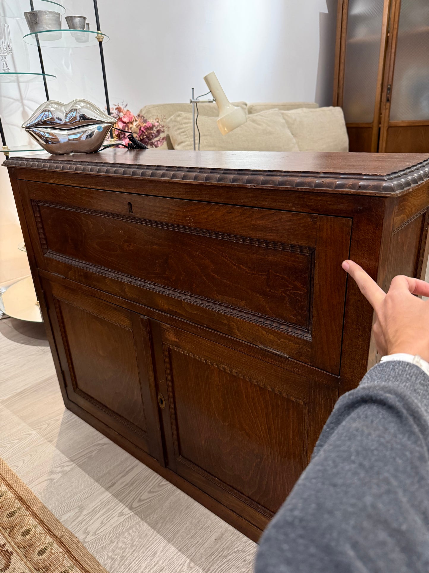 Aparador o armariet de fusta roure