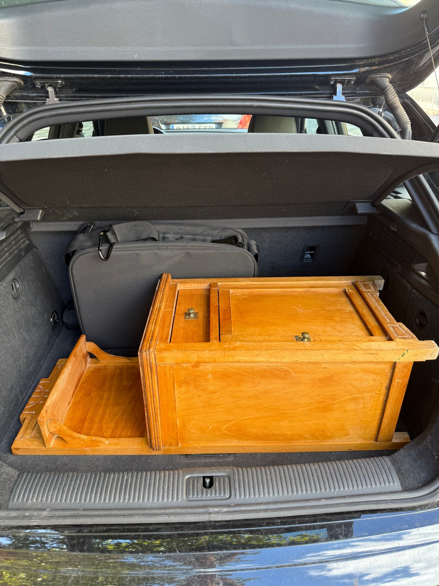 Tauleta artdeco amb marbre taronja