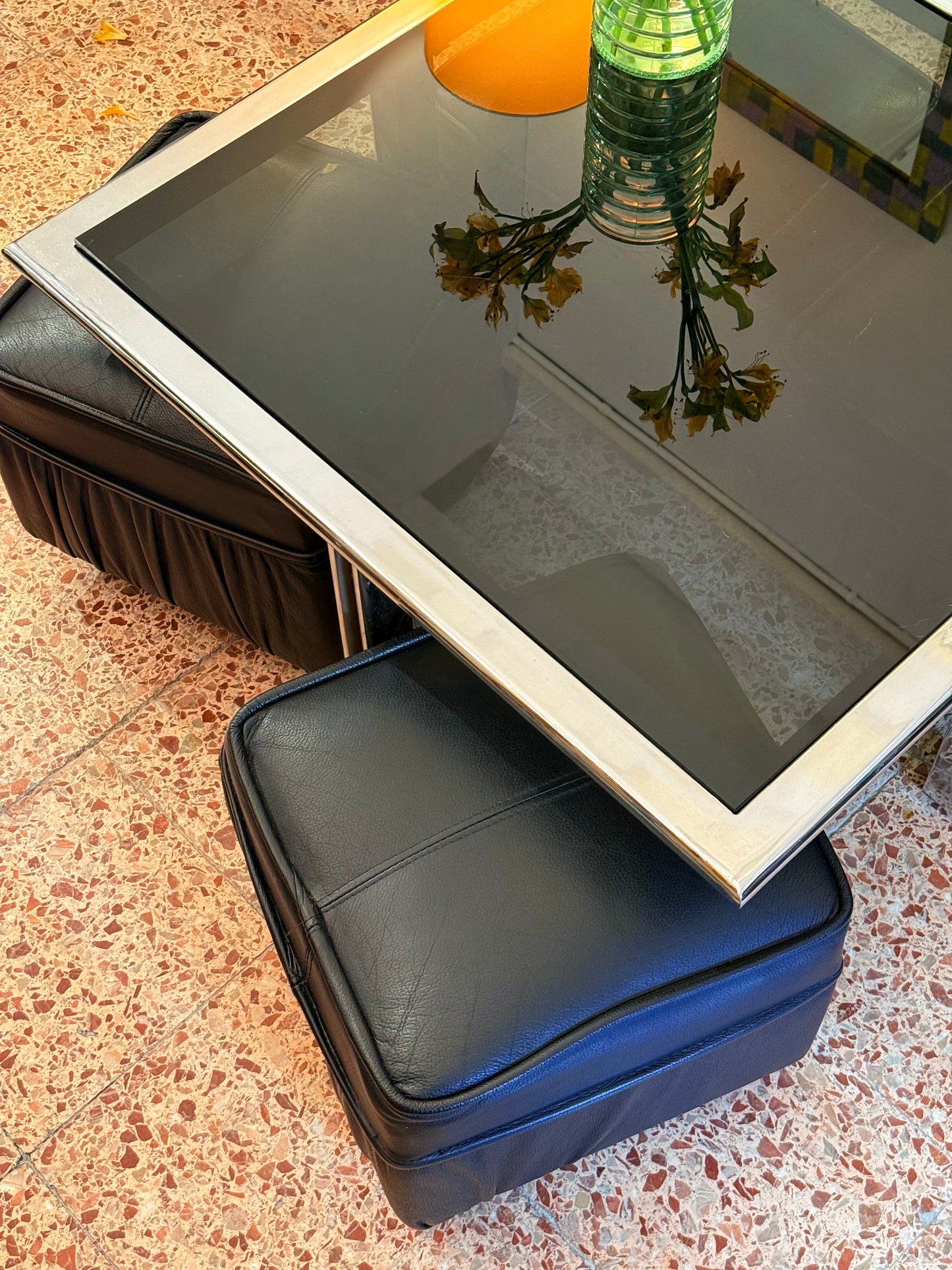 Set de taula quadrada inox i 4 puffs