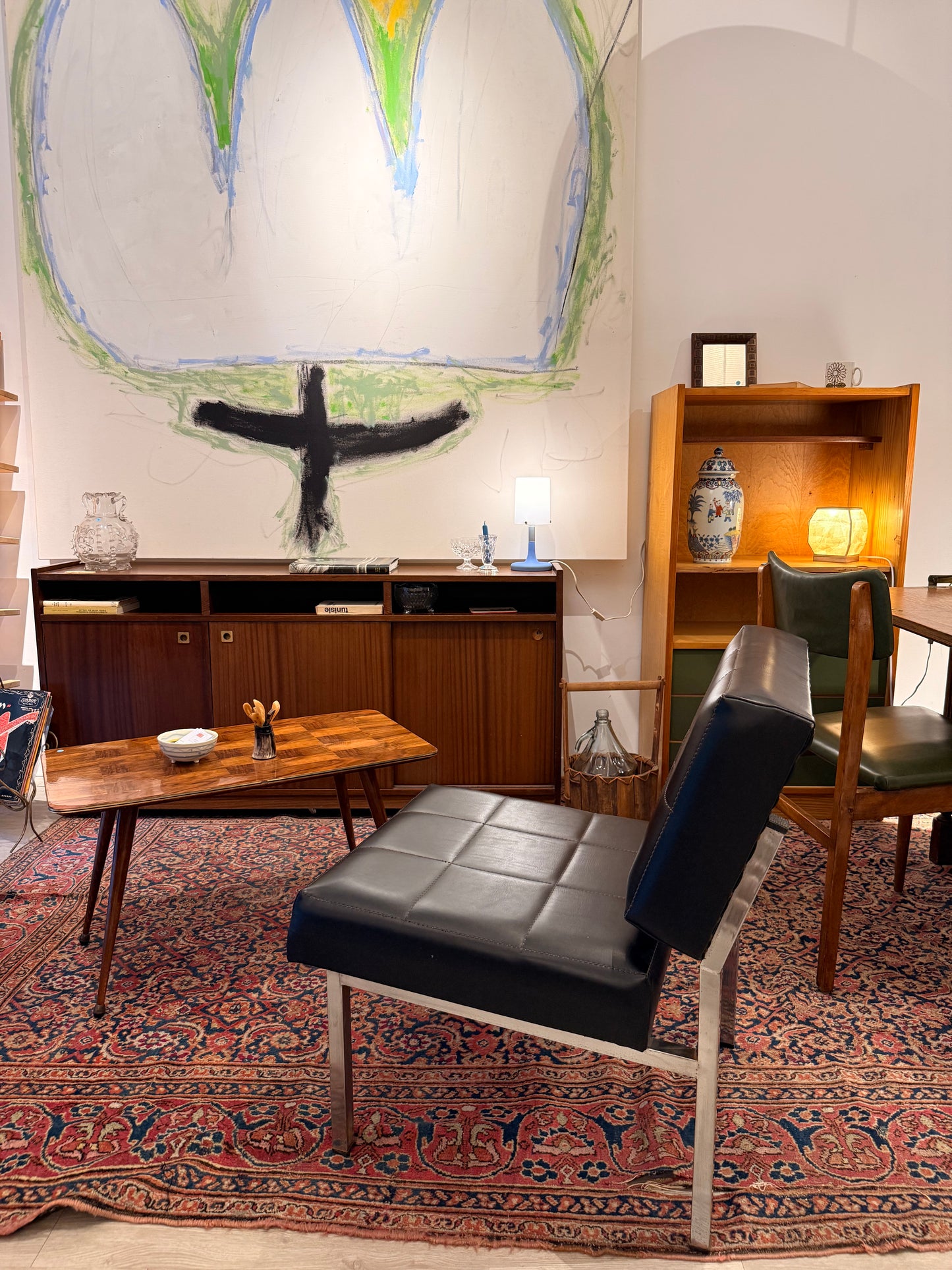 Butaca vintage potes cromades i negre
