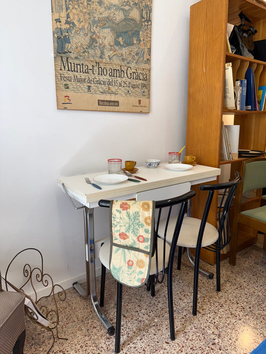 ⁠Taula extensible blanca