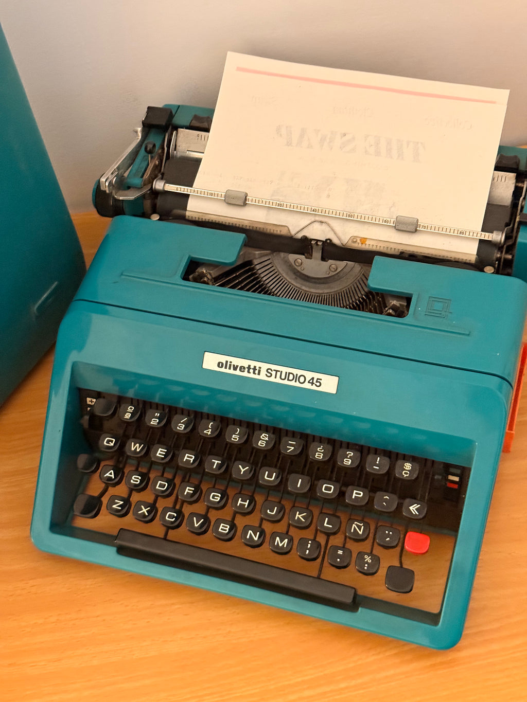 Maquina escriure Olivetti 45 amb maletí