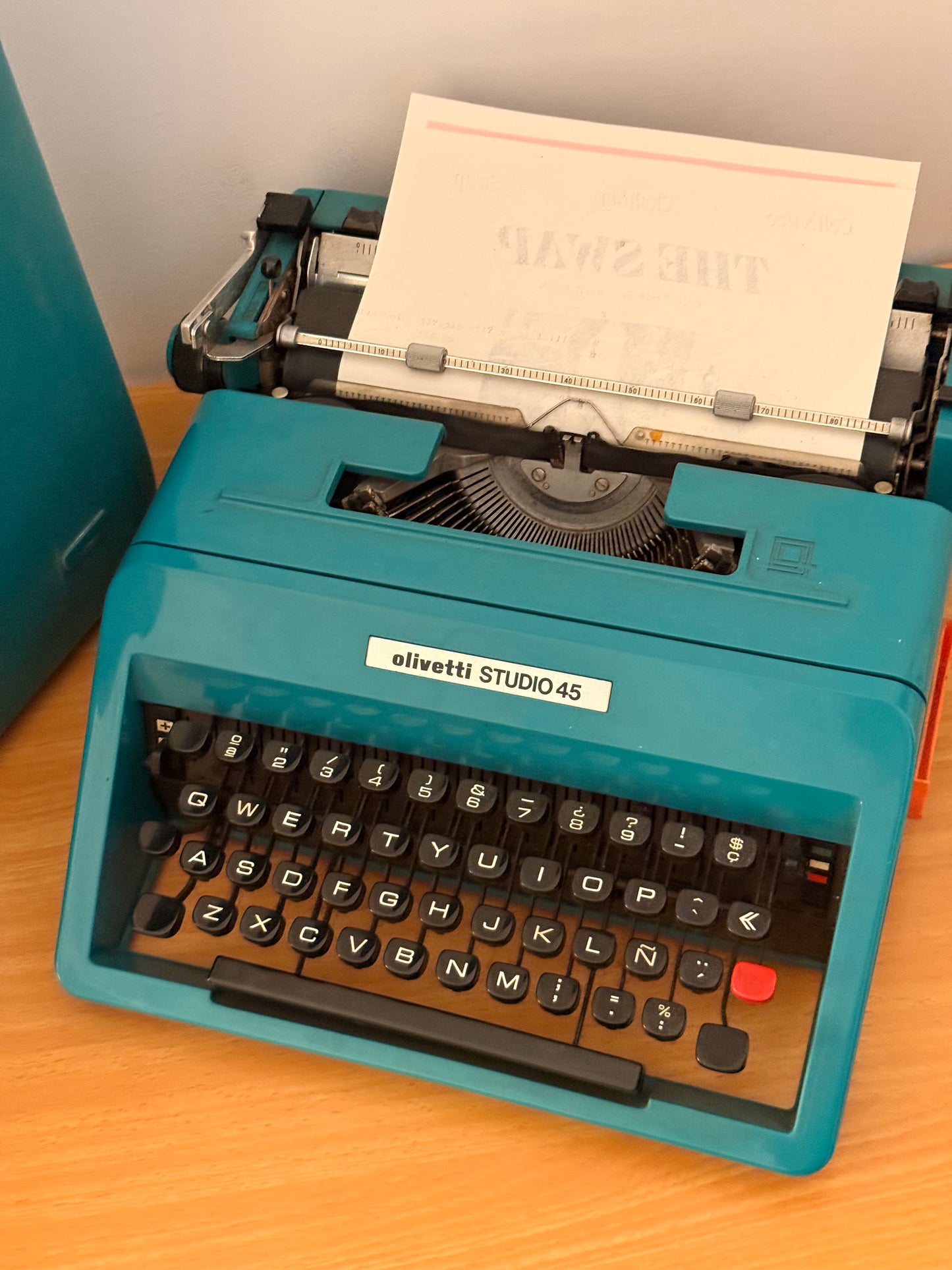 Maquina escriure Olivetti 45 amb maletí